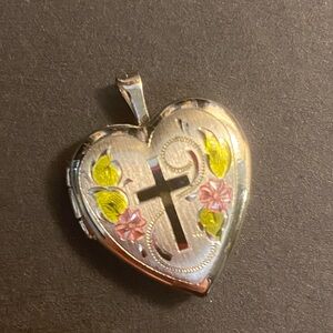 VTG .925 silver etched religious cross heart pendant necklace charm photo locket